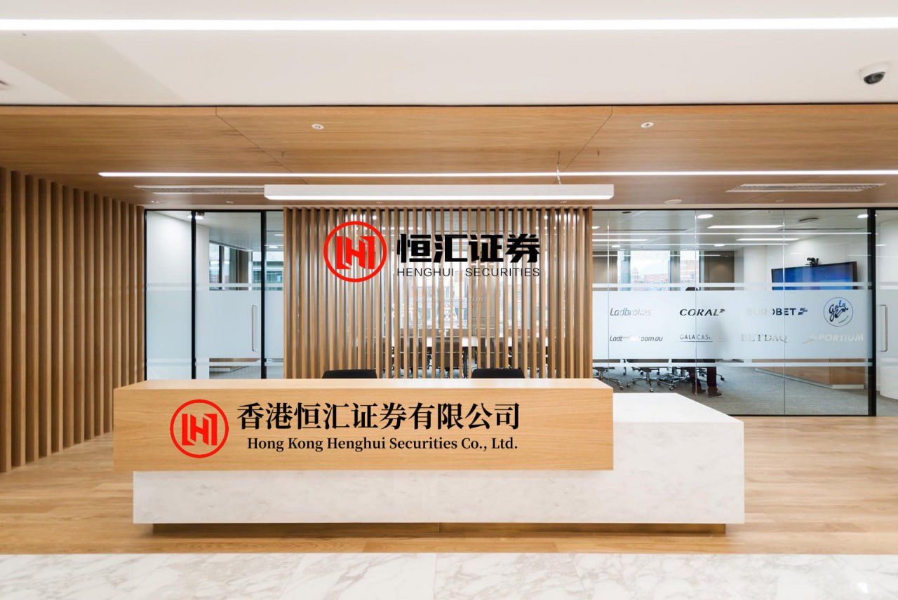 中金辰大 售139.8万起/新一代迈巴赫S级上市 端侧VLM大模型